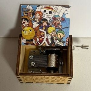 One Piece Thousand Sunny Zoro Luffy Hand Crank Wooden Music Box Nami Chibi